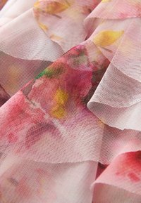 Baker by Ted Baker FLORAL - REGULAR FIT - Koktailové šaty/večierkové šaty - pink