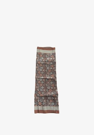 Sciarpa rettangolare con motivi geometrici e floreali nelle tonalità di beige, marrone e nero, bordata da strisce lisce beige e marroni.