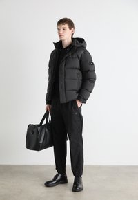 Tommy Hilfiger MIX JACKET - Piumino - black