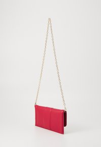 Valentino Bags BRASS SET - Clutch - rosso scuro