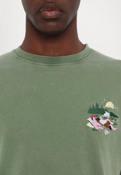 Carne Bollente LUSTFUL LAKESIDE UNISEX - Pamata T-krekls - off green