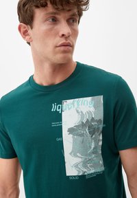 s.Oliver MIT FRONTPRINT - T-shirt z nadrukiem