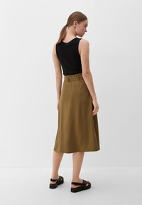 s.Oliver MIT HIGH-RISE-BUND - Spódnica jeansowa