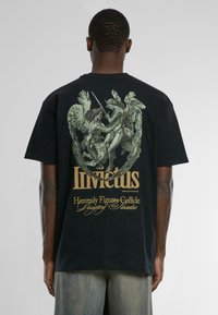 Upscale by Mister Tee Majica kratkih rukava s printom - black