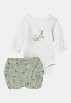 NBFFENJA SET - Shorts - bright white