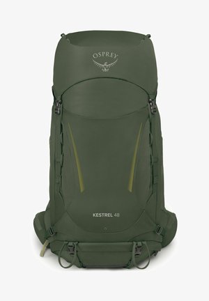 Groene Osprey Kestrel 48 rugzak met een gladde buitenkant, verstelbare schouderbanden, zijvakken en subtiele gele accenten. Duurzame stofafwerking.