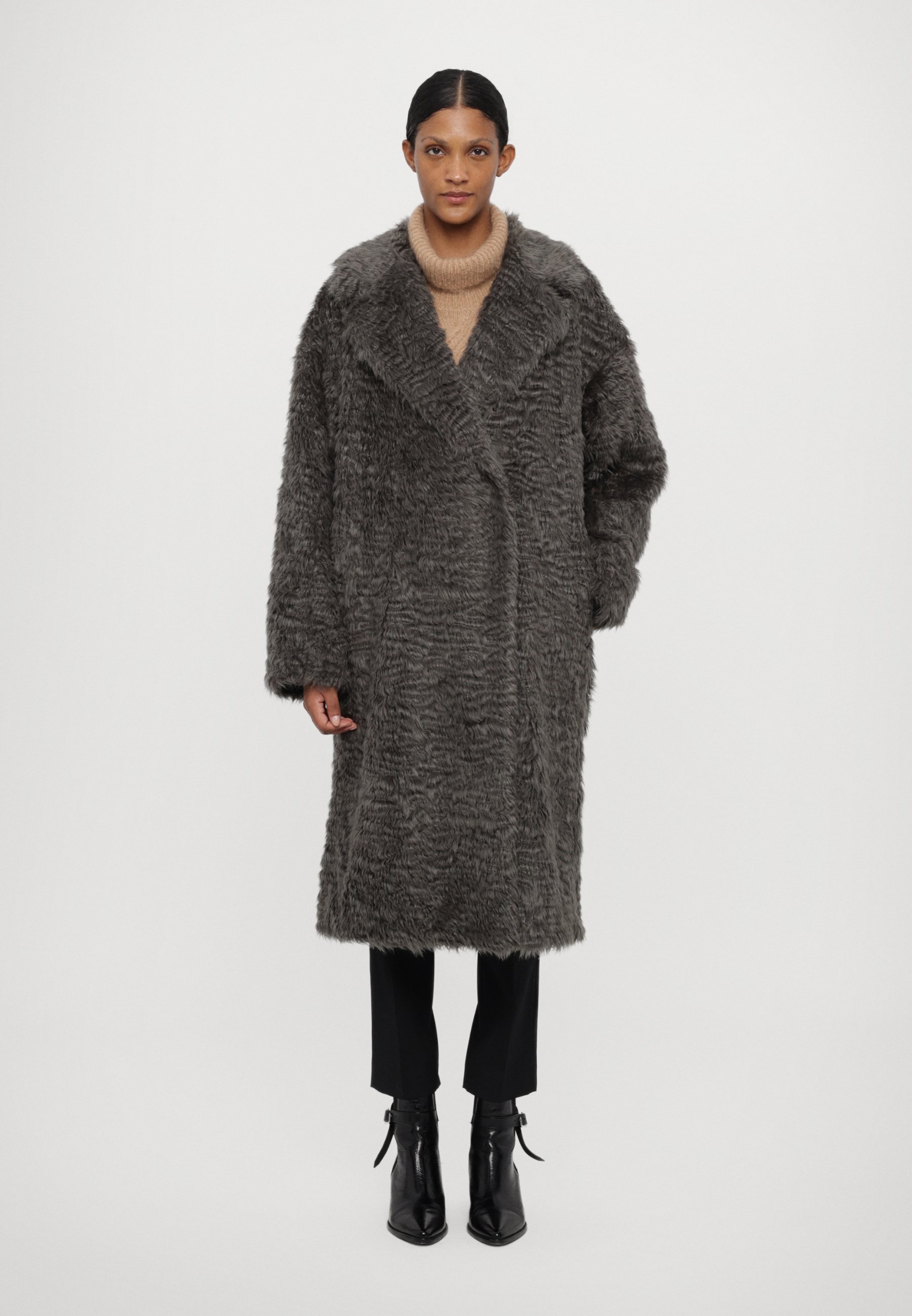 ジャケット・アウター andmary Nicole fur belt jacket skirt M