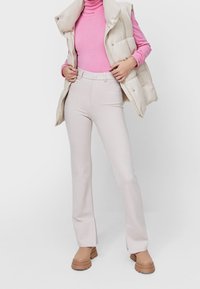 Stradivarius Sweter