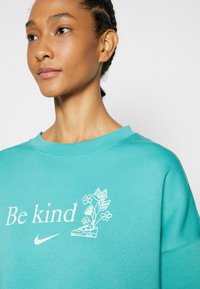 Nike Sportswear TREND CREW OVERSIZED - Camisola - washed teal