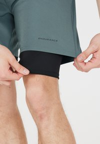 Endurance 2-in-1-shortsit - trooper