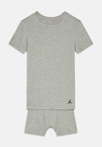 Jordan BOYS BASICS 2 PACK SET - Conjunto de roupa interior - gym red