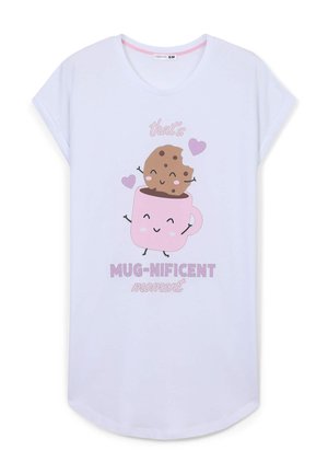 T-shirt bianco a maniche corte con una tazza rosa raffigurante un biscotto sorridente e cuori, con il testo "è un momento MUG-nifico" sotto.