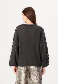 VILA VICHOCA PEARL DETAIL - Maglione - dark grey