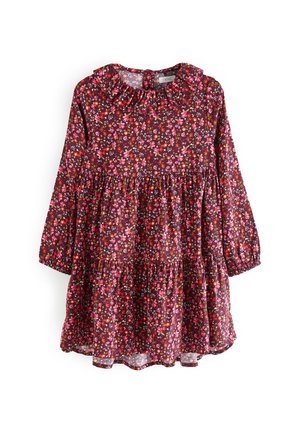 Mørk maroon blomsterkjole med lange ærmer, samlet halsudskæring og lagdelte flæser, prydet med levende pink og orange blomstermønstre.