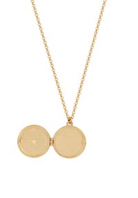 Gouden locket-halsketting met een geprofileerde afwerking, voorzien van een schakelpatterndesign en open te maken, ronde locketcompartimenten.