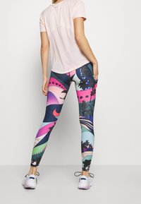 Nike Performance Leggings - multi-coloured
