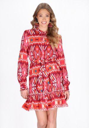 - Sukienka koszulowa