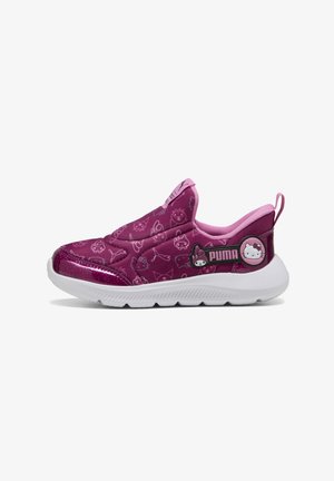 Scarpe slip-on viola con accento lucido rosa, caratterizzate da un divertente motivo di personaggi e lati texturizzati, e una suola in gomma bianca.