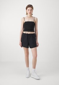 Gina Tricot RELAXED BLEND - Šortai - black