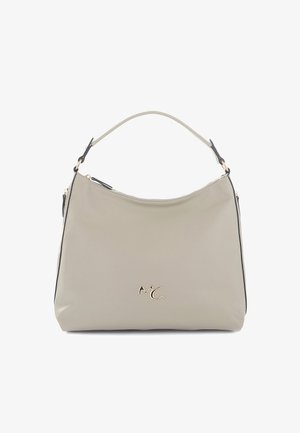 Borsa a tracolla in pelle grigio chiaro con forma curva, dotata di accenti neri, un logo dorato e chiusura a zip superiore. Texture liscia, manico singolo.