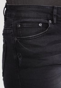 ONLY Shorts vaqueros - black