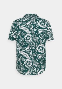 T-paita lyhyillä hihoilla tummanvihreäst�ä kankaasta, jossa on valkoinen kukka- ja lehtikuvio. Varustettu klassisella kauluksella ja kaarevalla helmalla.