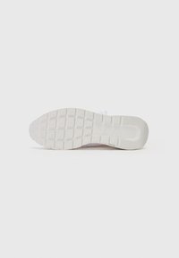 EA7 Emporio Armani LEGACY UNISEX - Baskets basses - white/grey violet