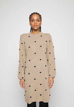 OBJEVE NONSIA DRESS - Pleten aty - beige