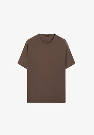 T-shirt in cotone marrone con scollo rotondo e maniche corte. Design semplice con una texture uniforme e una vestibilità comoda. Nessun motivo o accento.