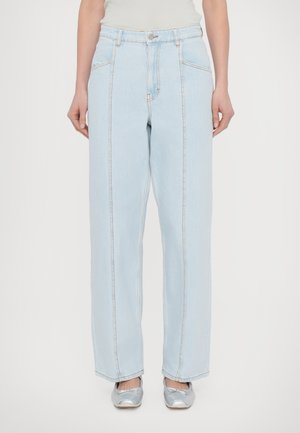 Leveälahkeiset - light-blue denim