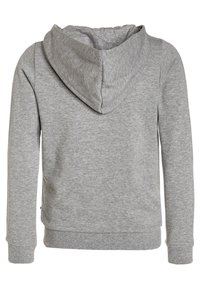 Felpa grigia con cappuccio regolabile, maniche lunghe e polsini a costine. Realizzata in materiale morbido con una texture liscia e un design semplice.