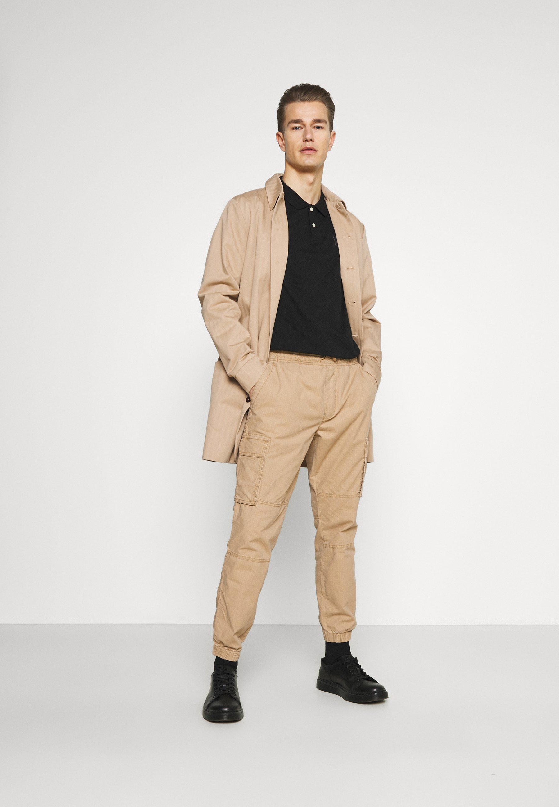 GAP JOGGER - Pantalones cargo - mojave/beige - Zalando.es