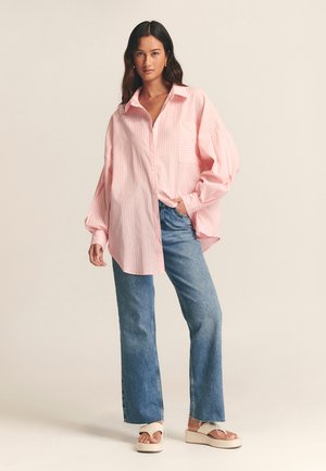 REQUISITE - Bluza s gumbima - pink pinstripe
