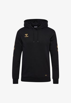 Zwarte hoodie met gouden accenten, trekkoordkap, voorzak en zijpatronen op de mouwen. Gemaakt van zachte stof, met logo op de borst.