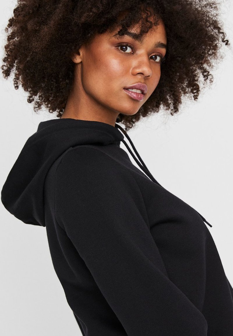 Damen Sweatshirts | Vero Moda VMNATALIA DRAWSTRING HOOD Kapuzenpullover black/schwarz - RM05864 Damen Sweatshirts | Vero Moda VMNATALIA DRAWSTRING HOOD Kapuzenpullover black/schwarz - RM05864