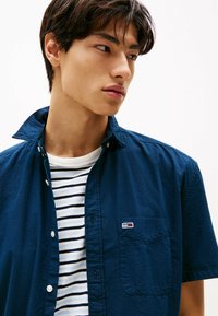 Tommy Jeans Shirt - dark night navy