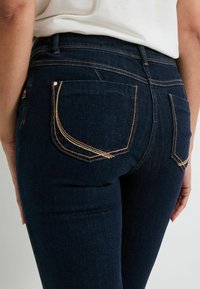 Grain de Malice Vaqueros slim fit - brut