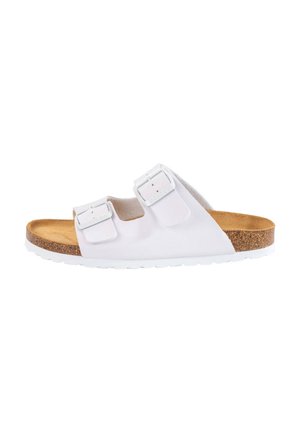 Sandale blanche à deux boucles avec une semelle en liège et un motif texturé. La semelle est en caoutchouc blanc, offrant un design léger et confortable.