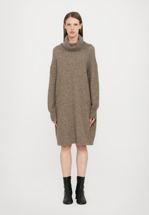 CLOSED ROLLI DRESS SHORT - Strickkleid - clay beige