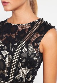 Little Mistress Fodralklänning - black