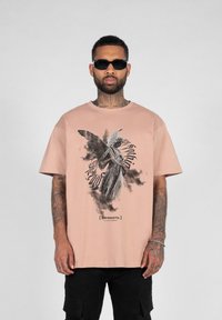 MJ Gonzales Print T-shirt - amber