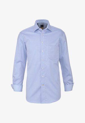 Camicia elegante da uomo a manica lunga in tessuto azzurro chiaro, con bottoni sul davanti, taschino sul petto e collo alla francese.