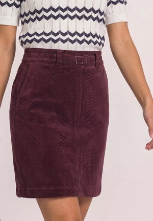 Street One KNIELAGER CORDROCK MIT SCHNALLENDETAIL - Minifalda - rustic rouge