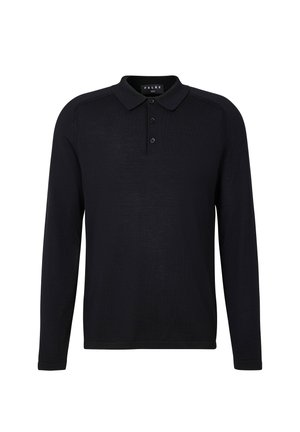 Polo nera a maniche lunghe in tessuto strutturato, con colletto classico, abbottonatura a tre bottoni e polsini a coste.