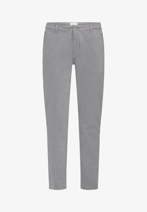 Szürke pamut chinos, karcsúsított szabással, elülső zsebekkel, gombos rögzítéssel és övbújtatókkal. Sima textúrájú, minimális dizájnelemekkel.
