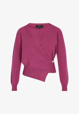 Fuksia vaaleanpunainen kietaisuneule, jossa on V-pääntie, pitkät hihat ja hopeahippuja. Sisältää koristeelliset napit vyötäröllä ja ribbaustekniikalla viimeistellyn helman.