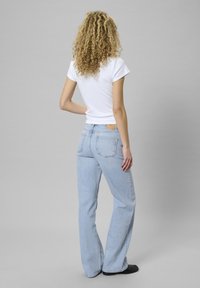 My Essential Wardrobe 35 THE LOUIS 139  HIGH WIDE Y - Straight leg -farkut - light blue retro wash