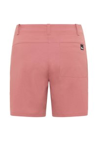 Pantaloni corti rosa in tessuto satinato; presentano una tasca posteriore con una piccola etichetta logo. Design dritto con cuciture rinforzate.