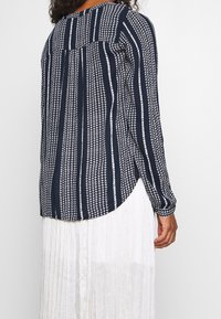 Kaffe Blus - dark blue