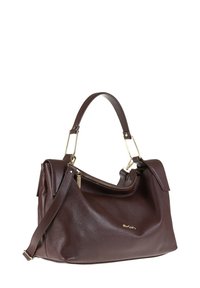 Borsa a mano in pelle marrone con texture, hardware dorato, manico superiore, tracolla regolabile e chiusura con zip parzialmente aperta.